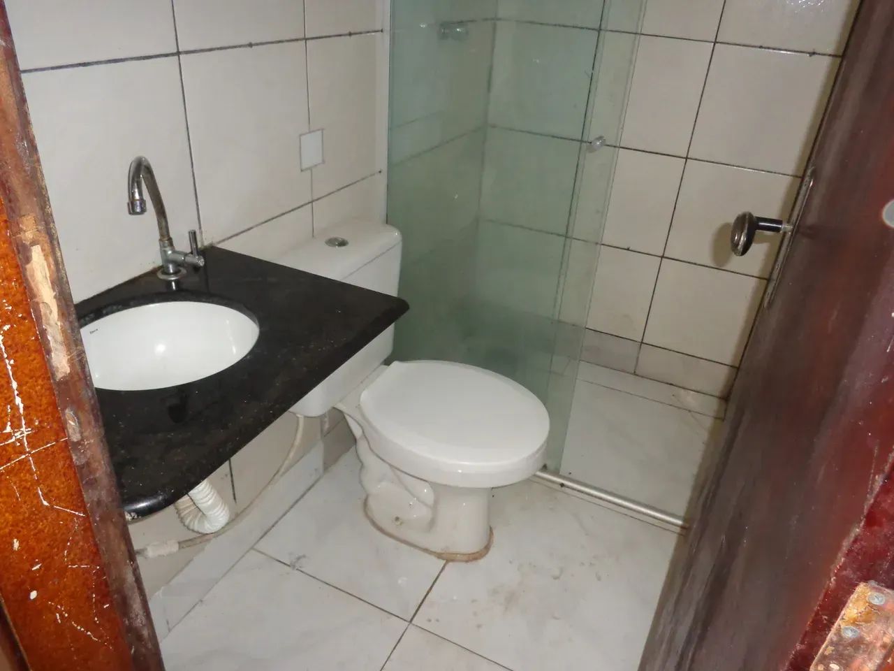 QR 110 Ótimo Apartamento Terreo com 2 Quartos Escriturado Lado Metrô em Samambaia Sul  DF - Foto 13