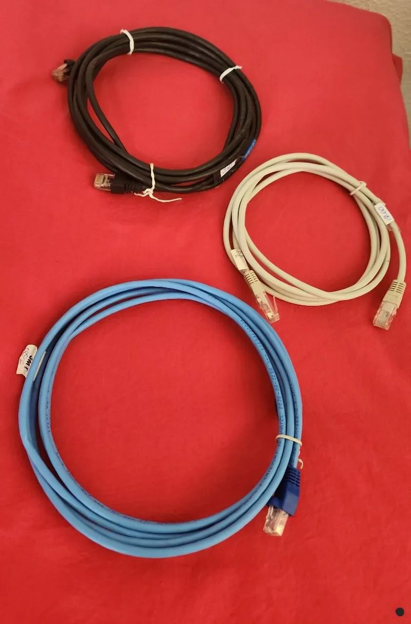 Cabos de Rede Ethernet (RJ45) - 3 e 2 metros 