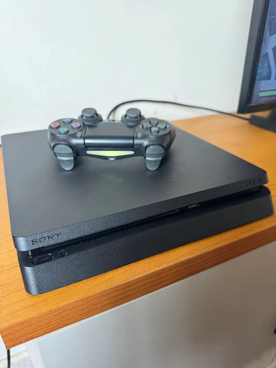 Ps4 slim 