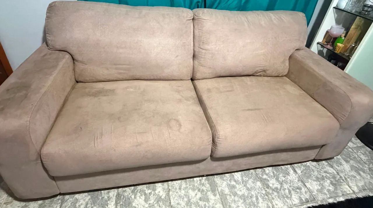 Sofá 2 lugares veludo/suede bege  - Foto 2
