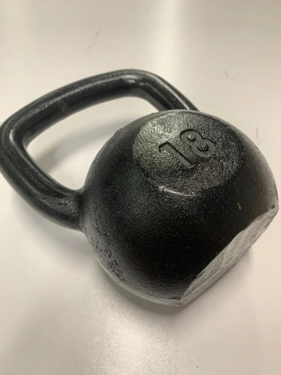 Kettlebell ferro pintado novo - Foto 2