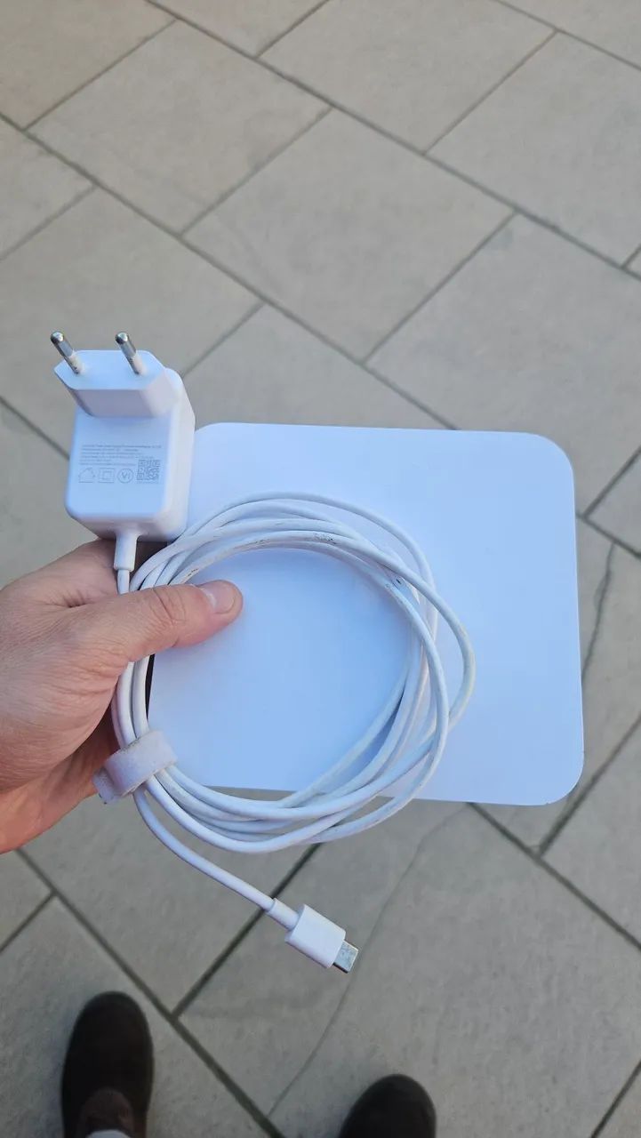 Ubiquiti Cloud Gateway Ultra (UCG-Ultra)