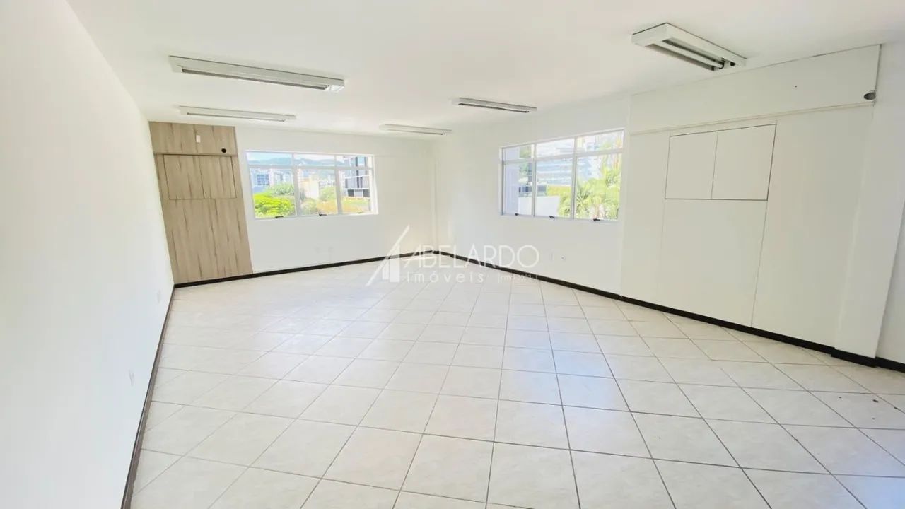 SALA COMERCIAL PARA LOCAÇÃO NO CENTRO DE BLUMENAU - Foto 4