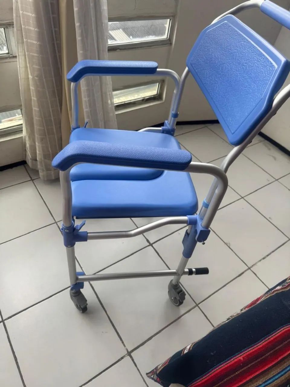 Cadeira Higiênica  - Foto 2