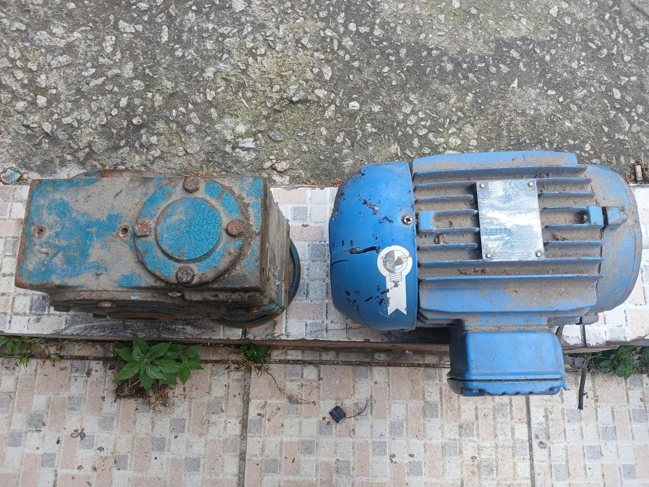 VENDE-SE MOTOR WEG E REDUTOR 40X1  - Foto 5