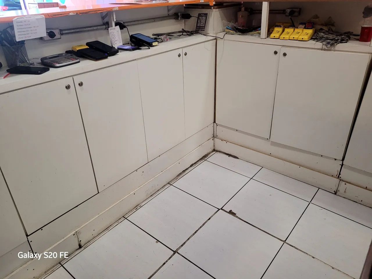 Balcão com armários  - Foto 2