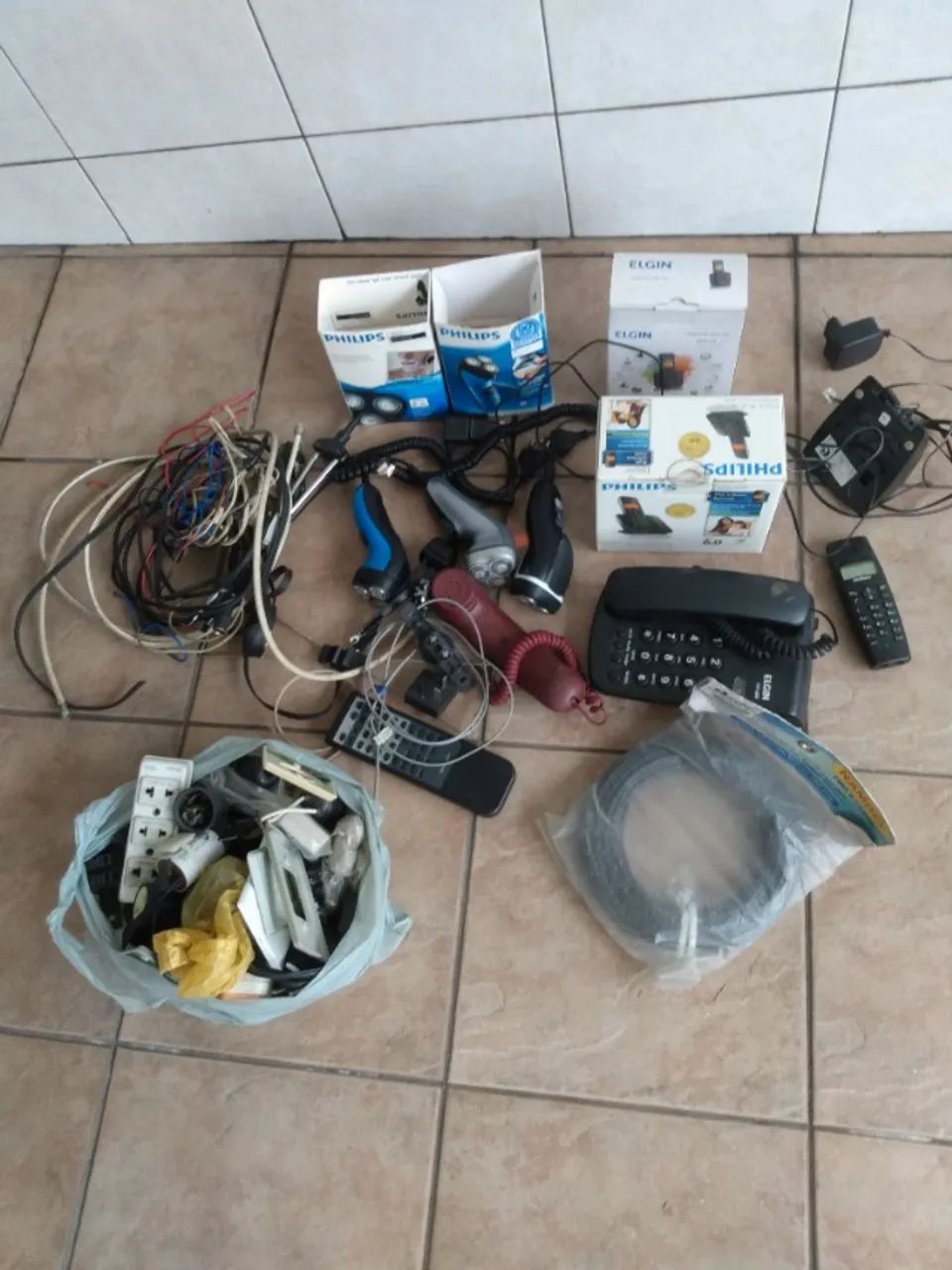 Diversos p/ Manutenção de ( Tel + Inter e Vidío ) - Foto 2