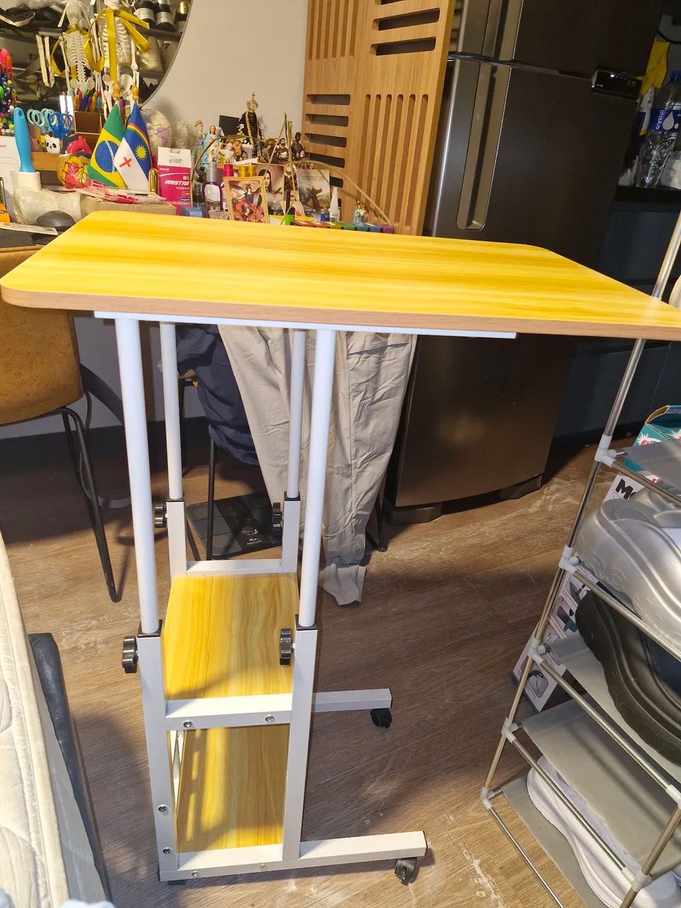 Mesa para notebook e mini estante - Foto 3