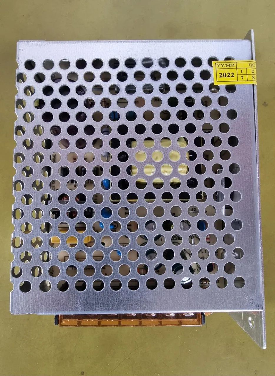 Fonte chaveada Tipo Colmeia 10A - Foto 3