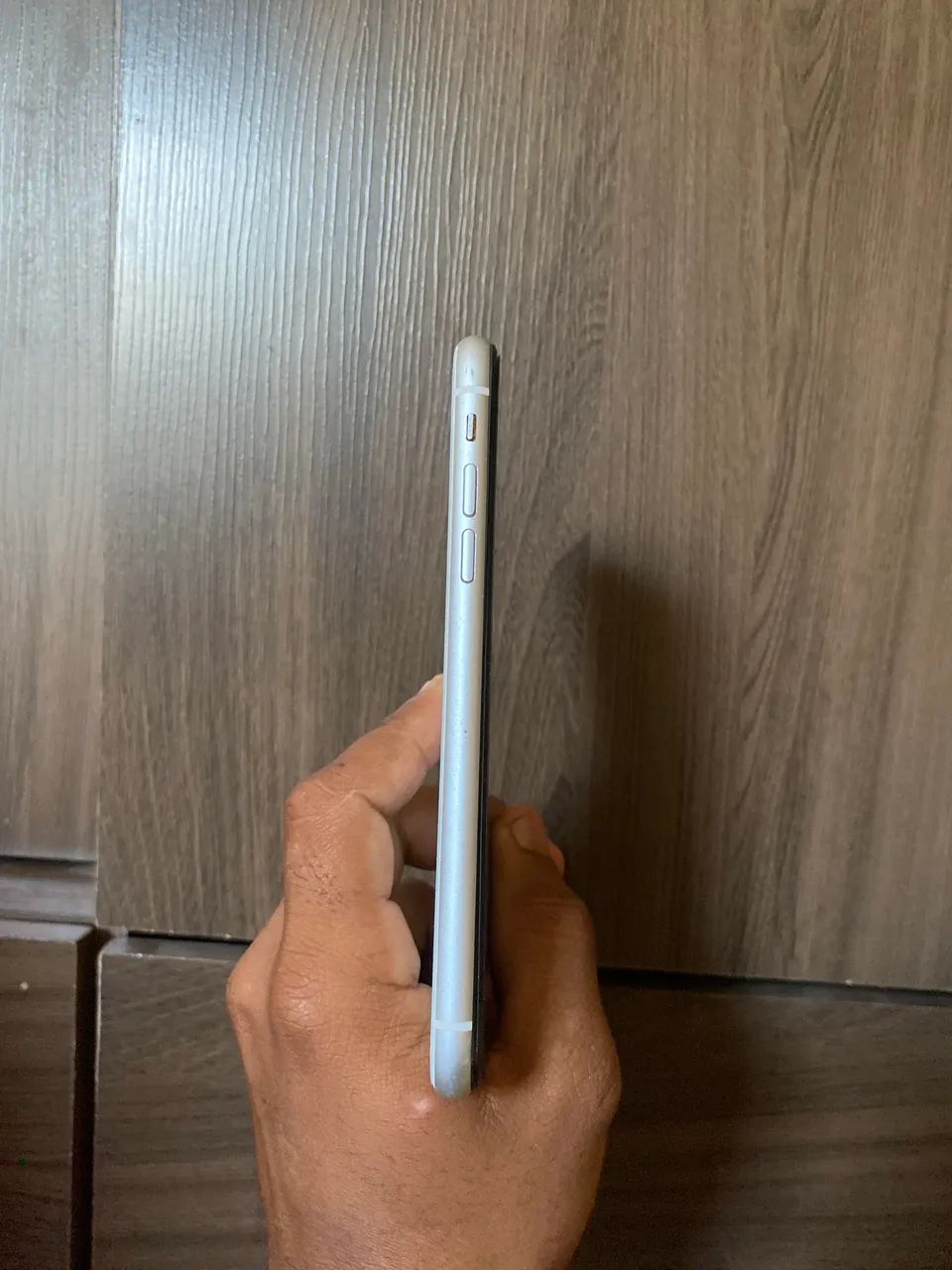 iPhone XR 256 apenas traseira e película trincada aparelho funcionando perfeitamente!!! - Foto 2