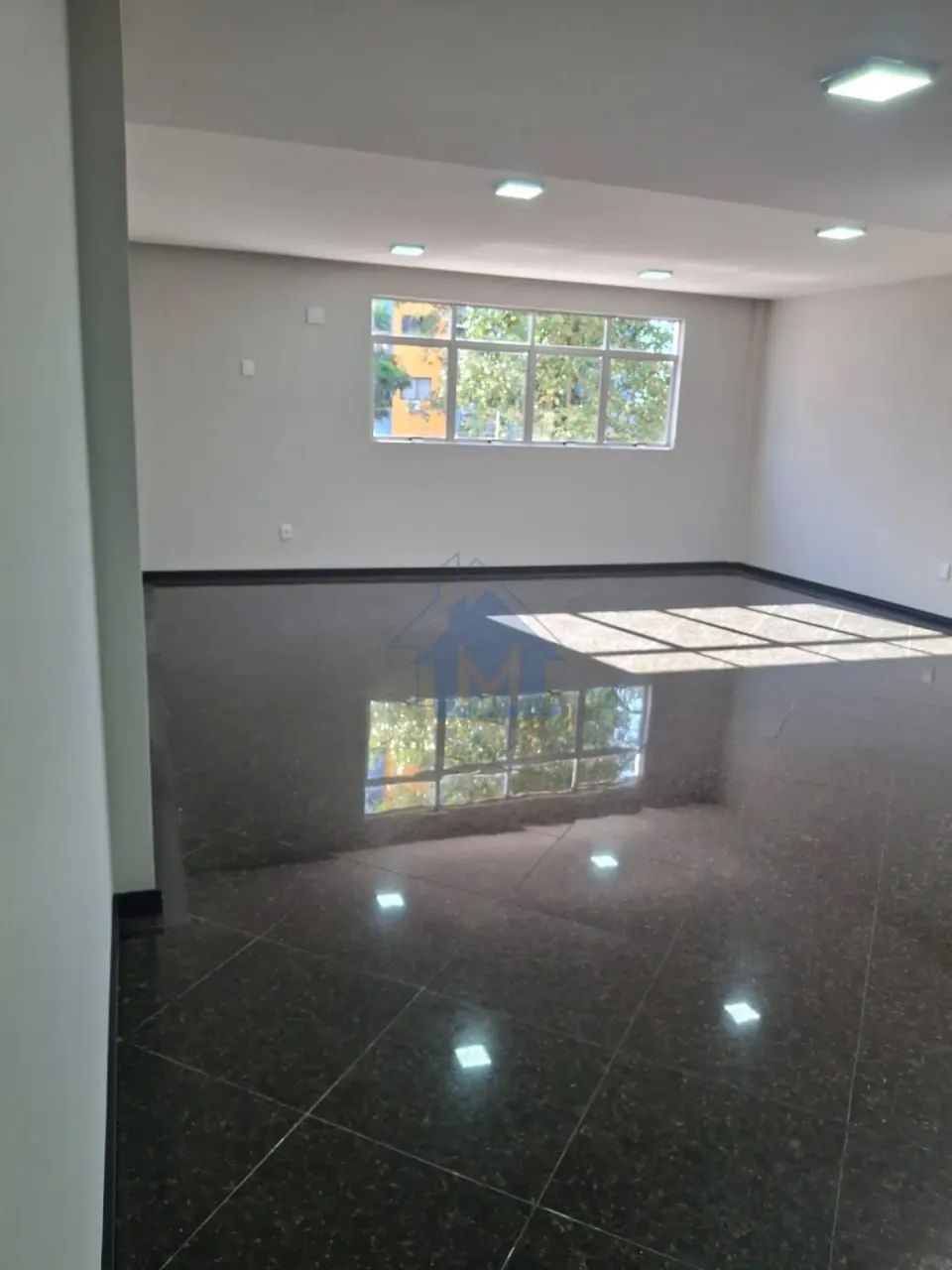Sala Comercial em prédio comercial no Centro, com 1 Vaga de Garagem! - Foto 4