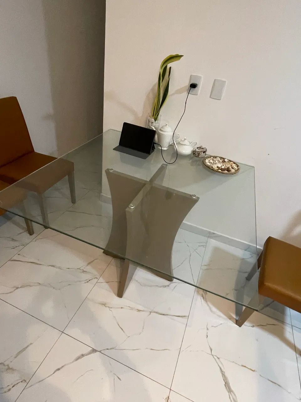 Mesa de vidro com 6 cadeiras  - Foto 2