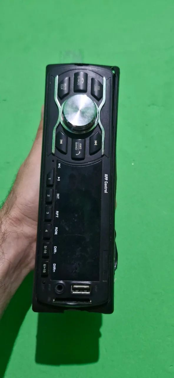 Aparelho de som para carro