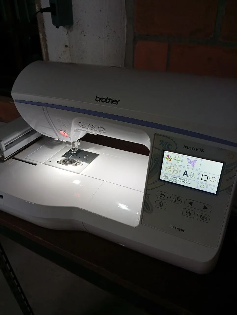 Bordadeira Brother BP1530L - Foto 3