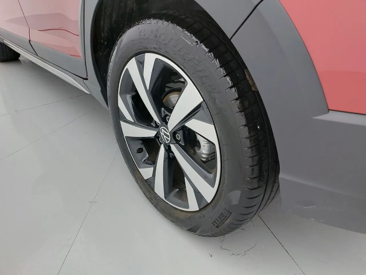 Volkswagen Nivus Highline 1.0 200 TSI Flex Aut., foto 12 de 18