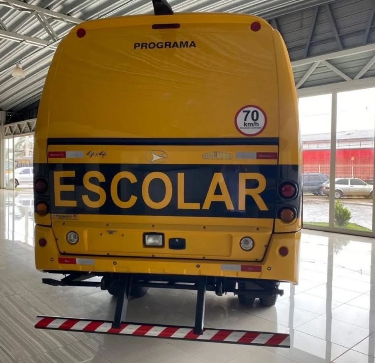 Micro Ônibus Volare V8l curto 4x4 Ano 2016 - Foto 6