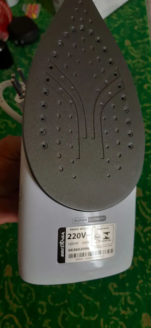 Ferro de passar roupas novinho - Foto 4