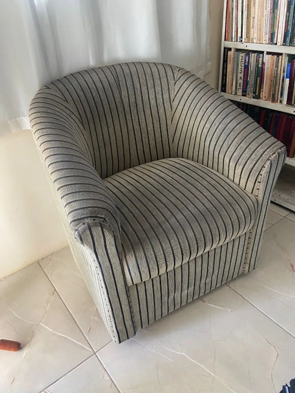 Conjunto de sof á e poltrona - Foto 2