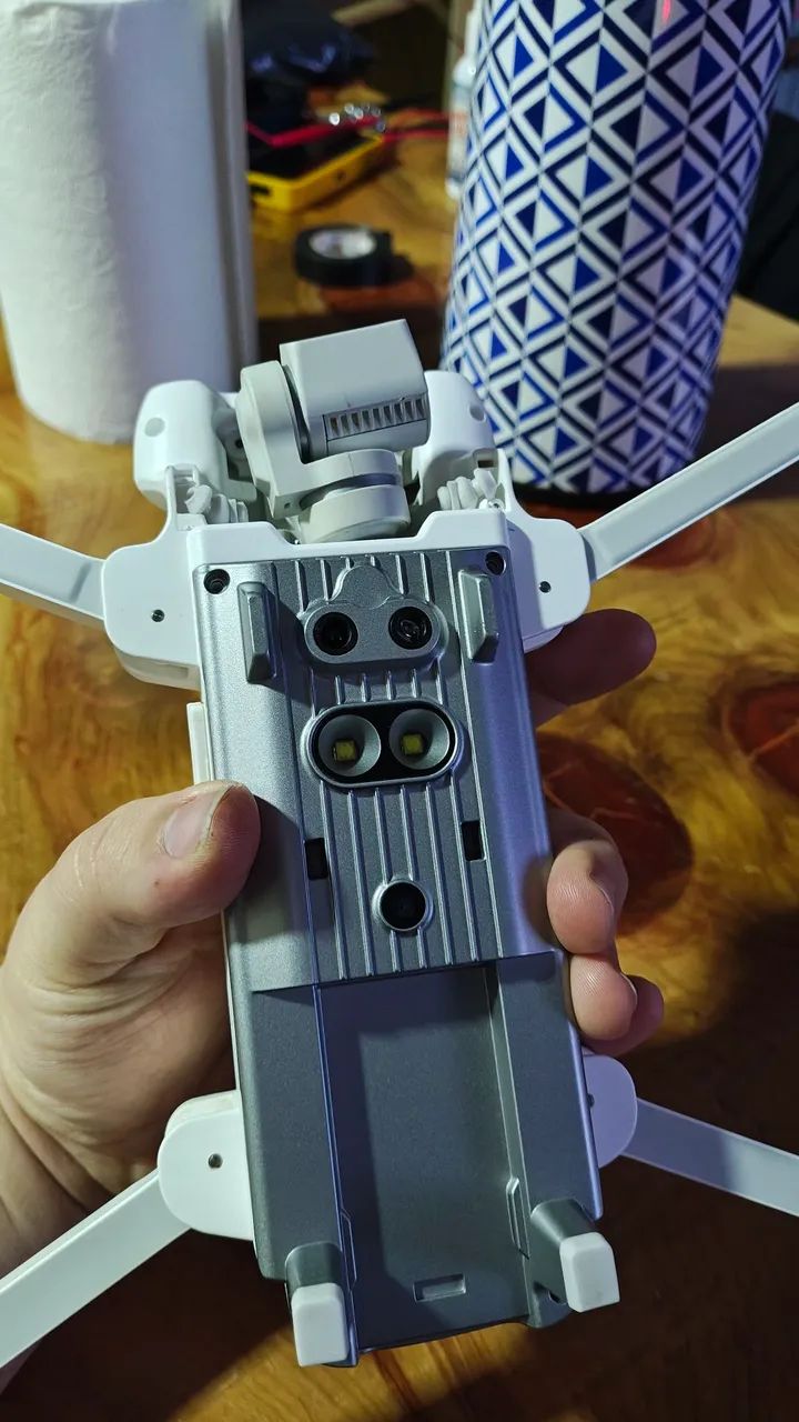 Drone fimi x8 tele defeito  led piscando em flash - Foto 3