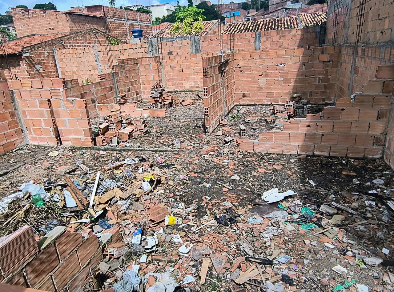  Terreno construído 