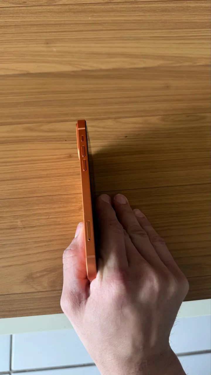 iPhone 12 -  Em Carcaça 17 Pro (Lindo) - Foto 2