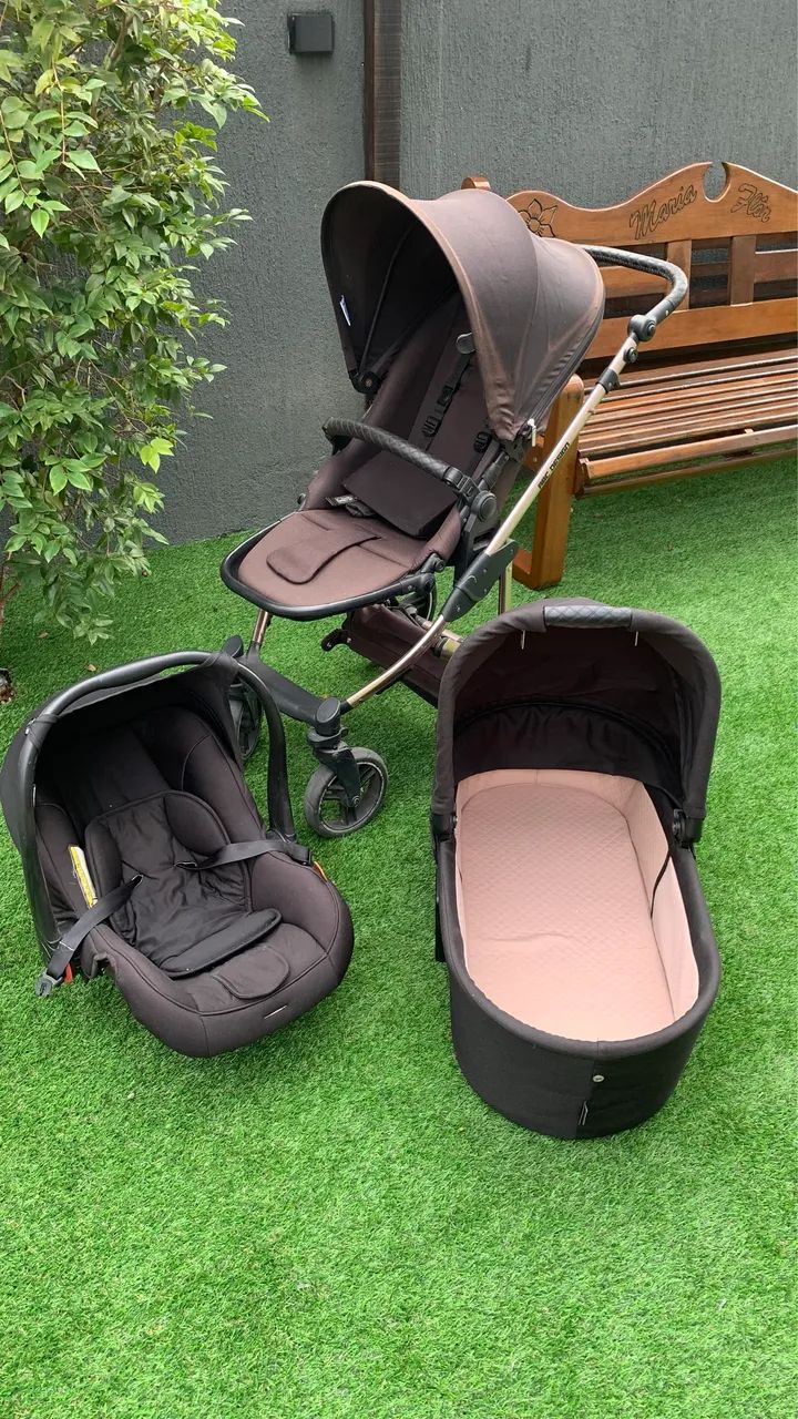 Vendo carrinho de bebê com Moisés e bebê conforto. 