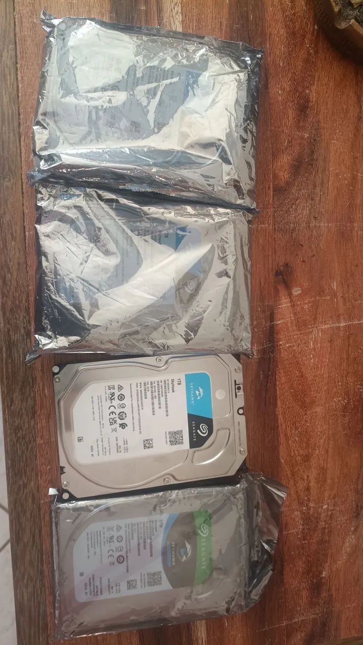 4 HDs para DVR skyhawk 1TB - Foto 3