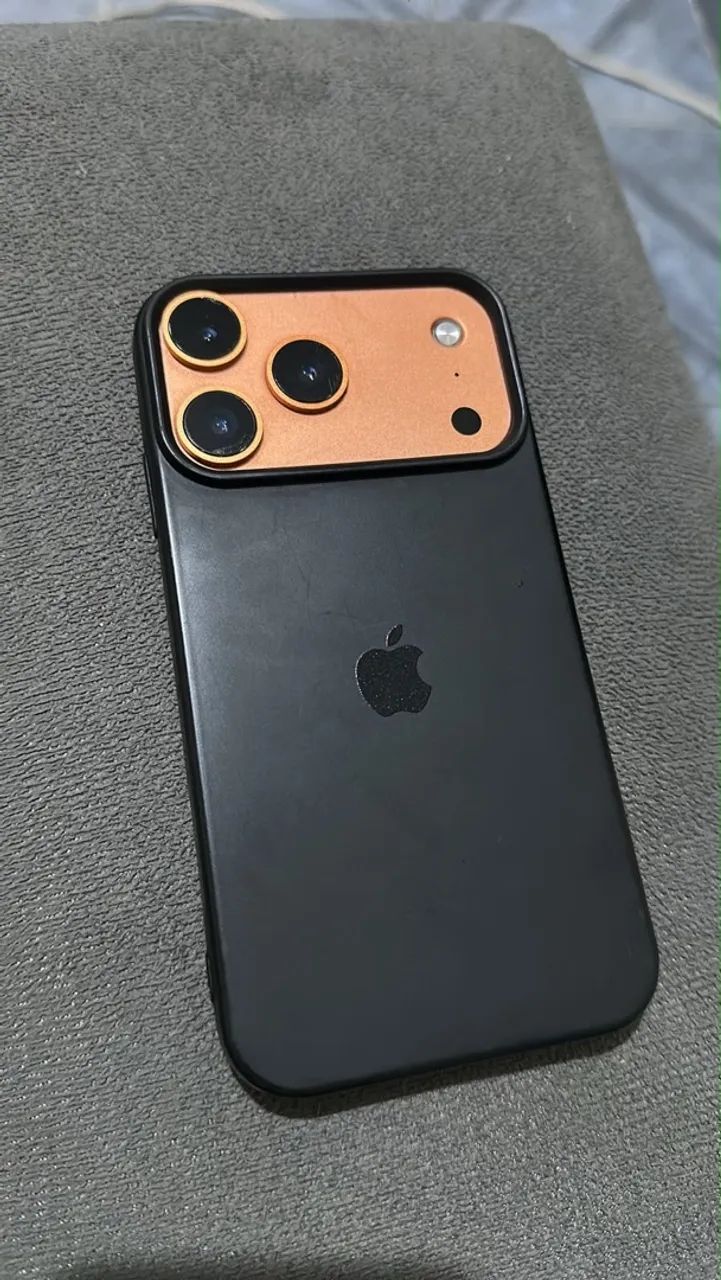 iPhone 11 na carcaça do 17 pro - Foto 2