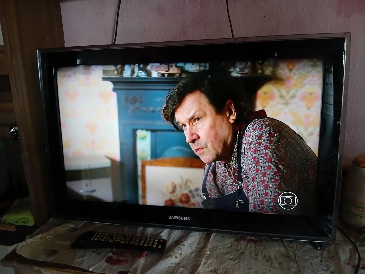 Vendo TV Led 32 polegadas 500