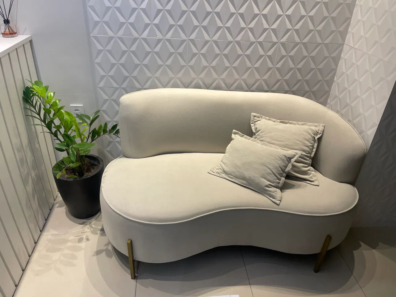 Organic Sofa417563195065640960