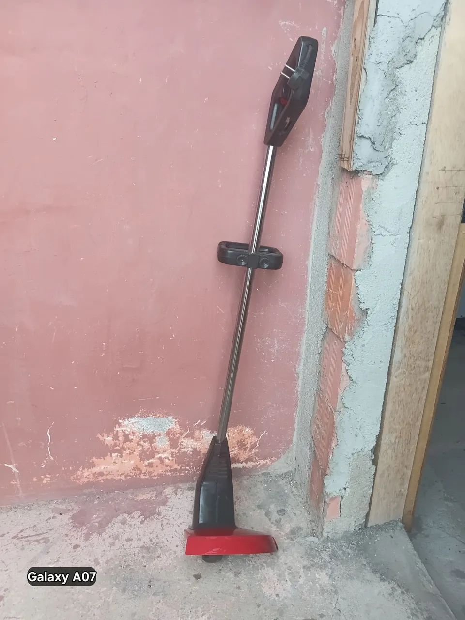 Máquina de cortar grama 