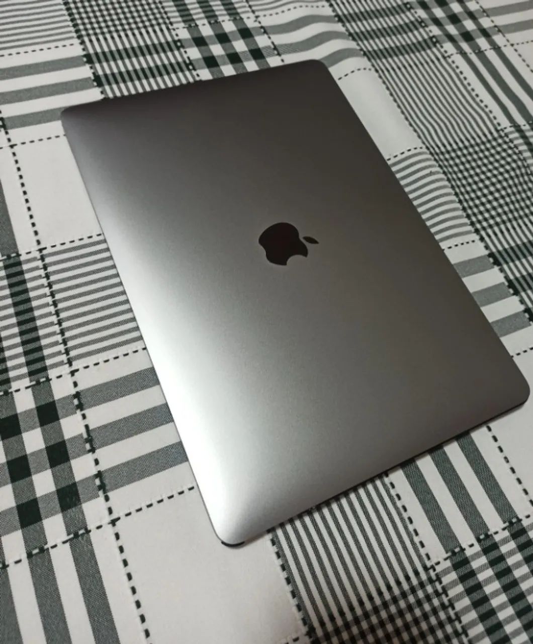 MacBook Air 2020 - Intel core i7- 16gb RAM - 256gb SSD - Tela 13.3