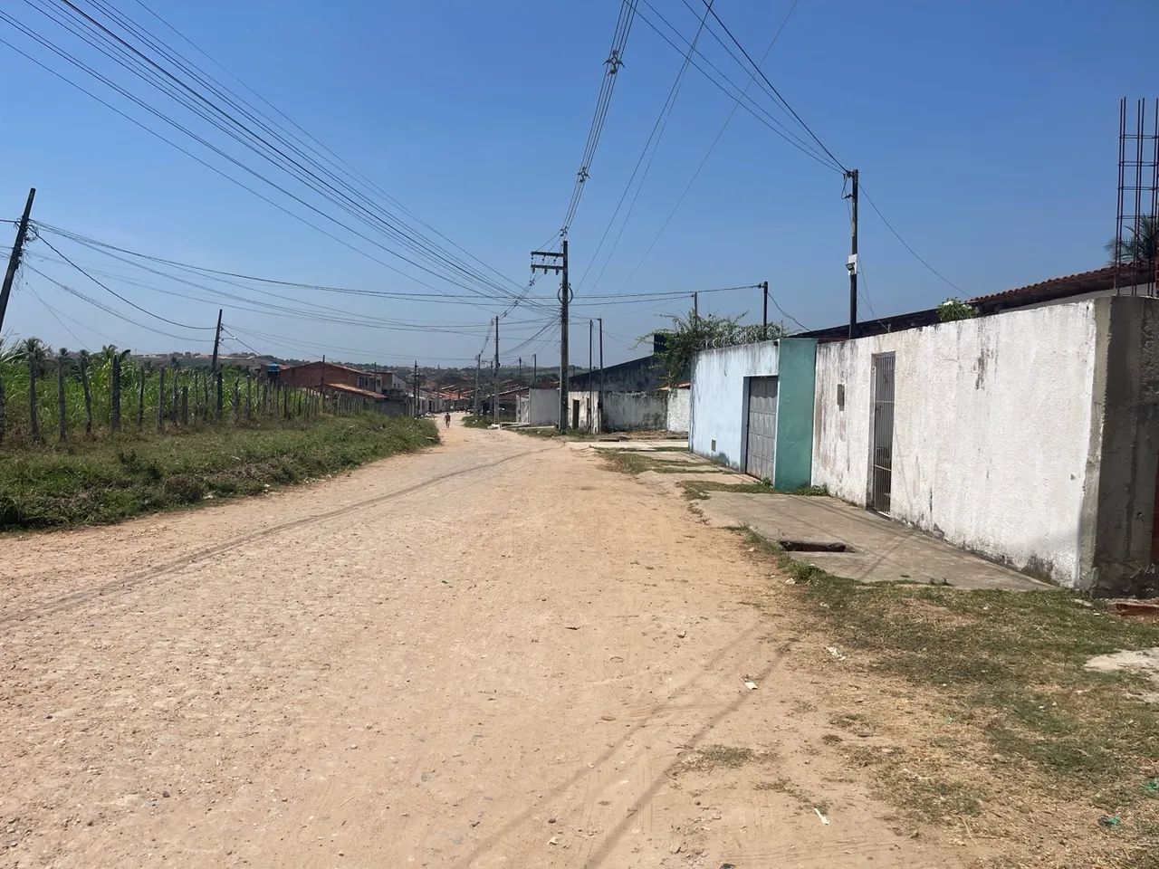 Vendo casa e salão em construção  - Foto 3
