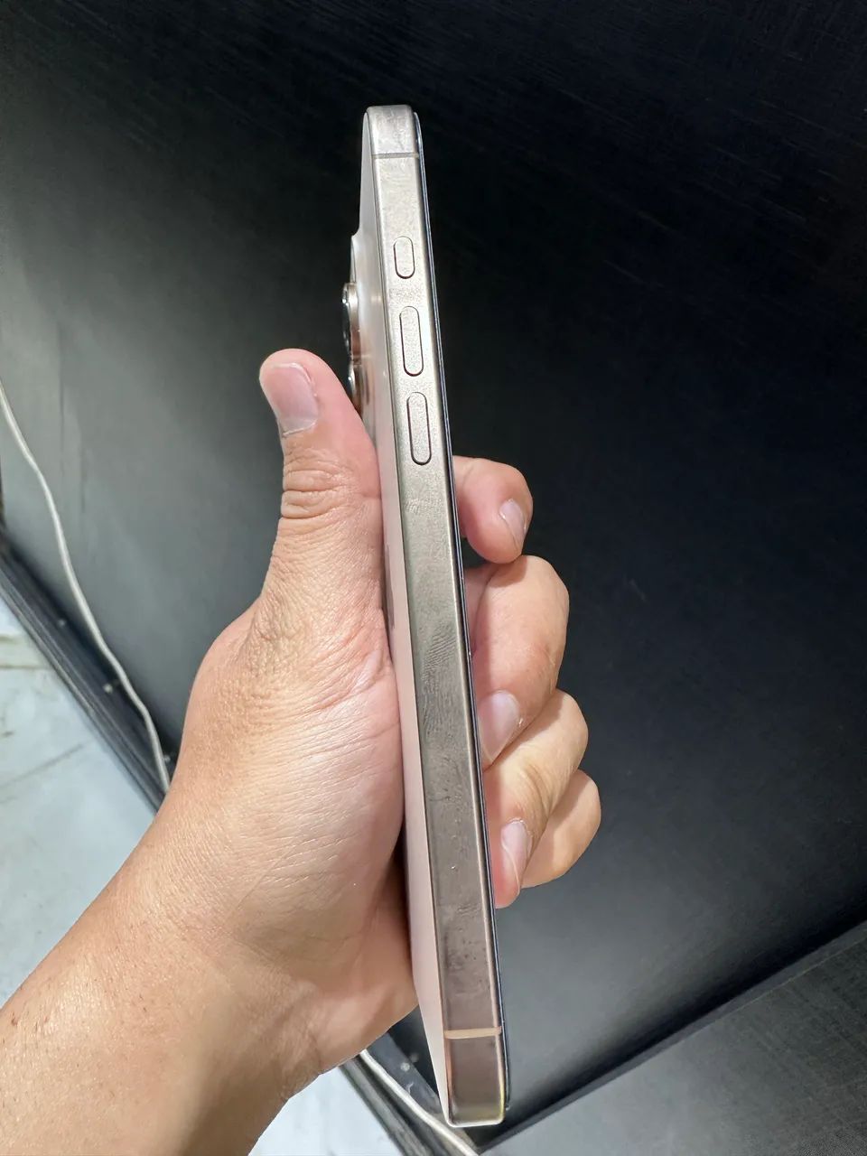 iPhone 16 pro Max 256 - Foto 4