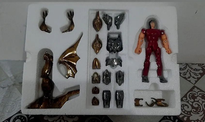 Boneco cavaleiros do zodiaco bandai vintage Siegfried Alpha