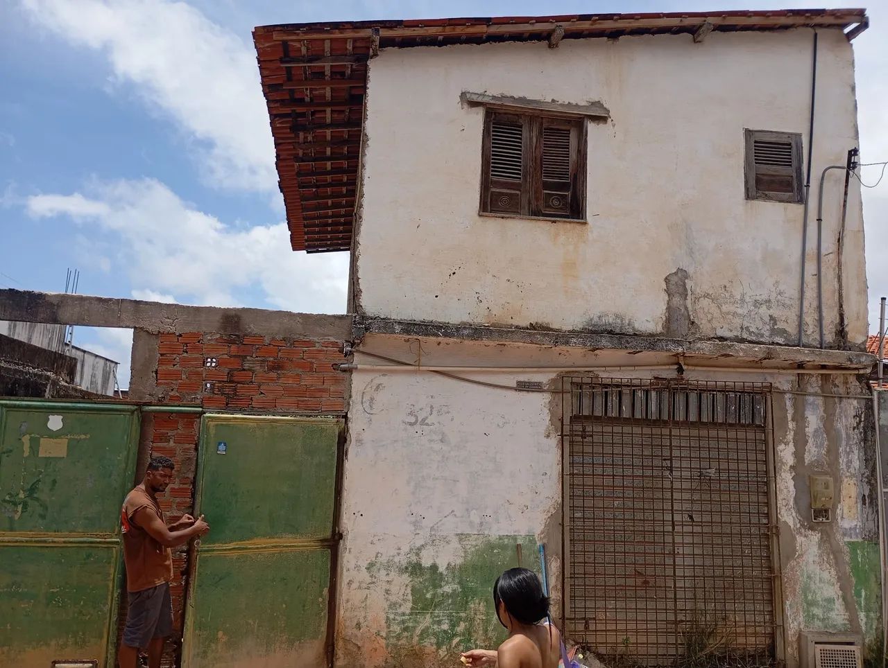 CASA NO ALTO DO JALGAREMA 