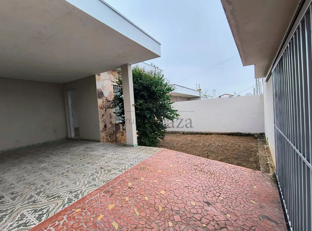 Casa Comercial - Centro - Jacareí - 300m².