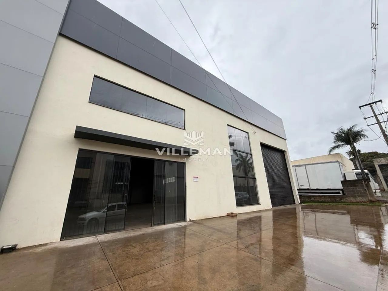 Barracão para alugar em Maringá, Parque Industrial, com 650 m²