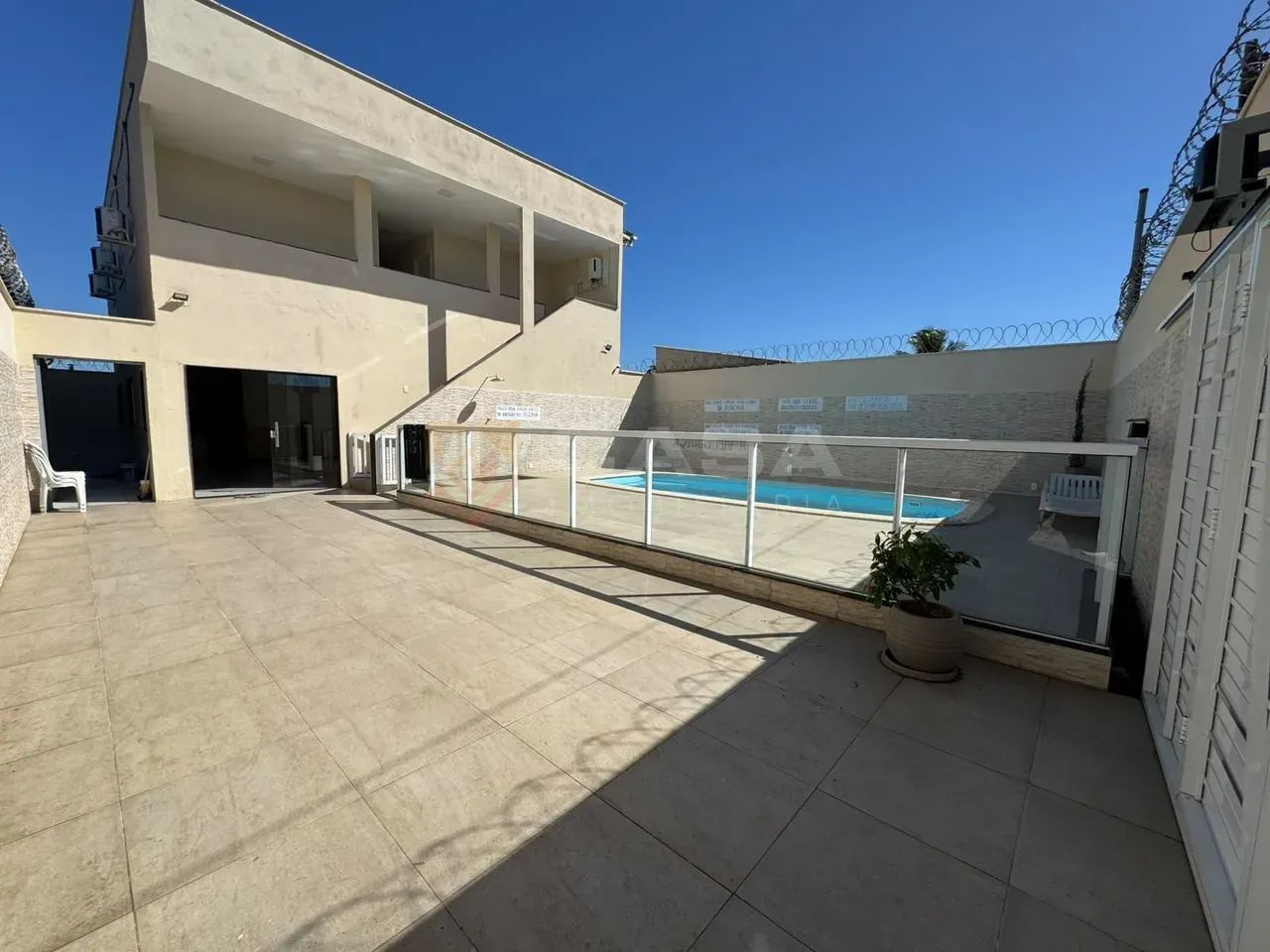 Apartamento com 6 quartos, 1 suíte, 2 vagas  Espaço de Festa Com 6 Quartos em Nova