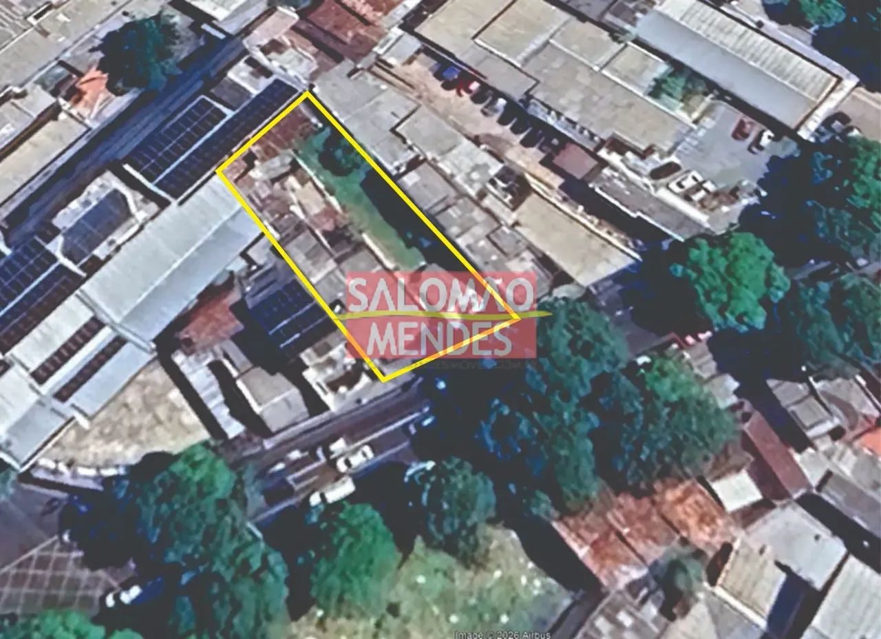 Imóvel comercial com 20 m de frente e 920 m² junto ao Pátio Belém