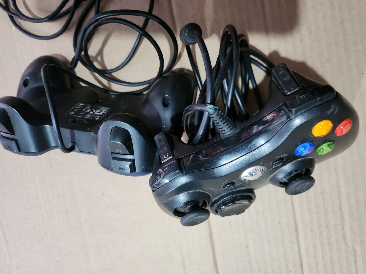 2 controles pra peças, exbox  - Foto 5
