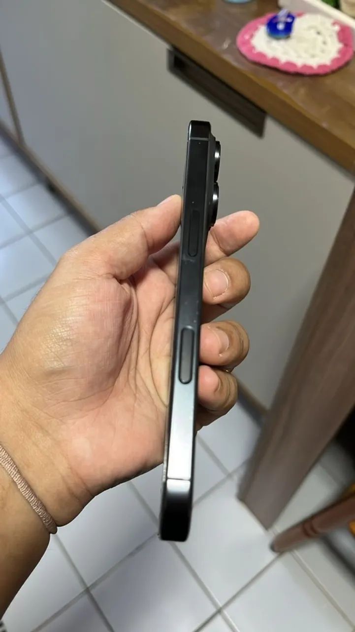 iPhone 16 pro  - Foto 2