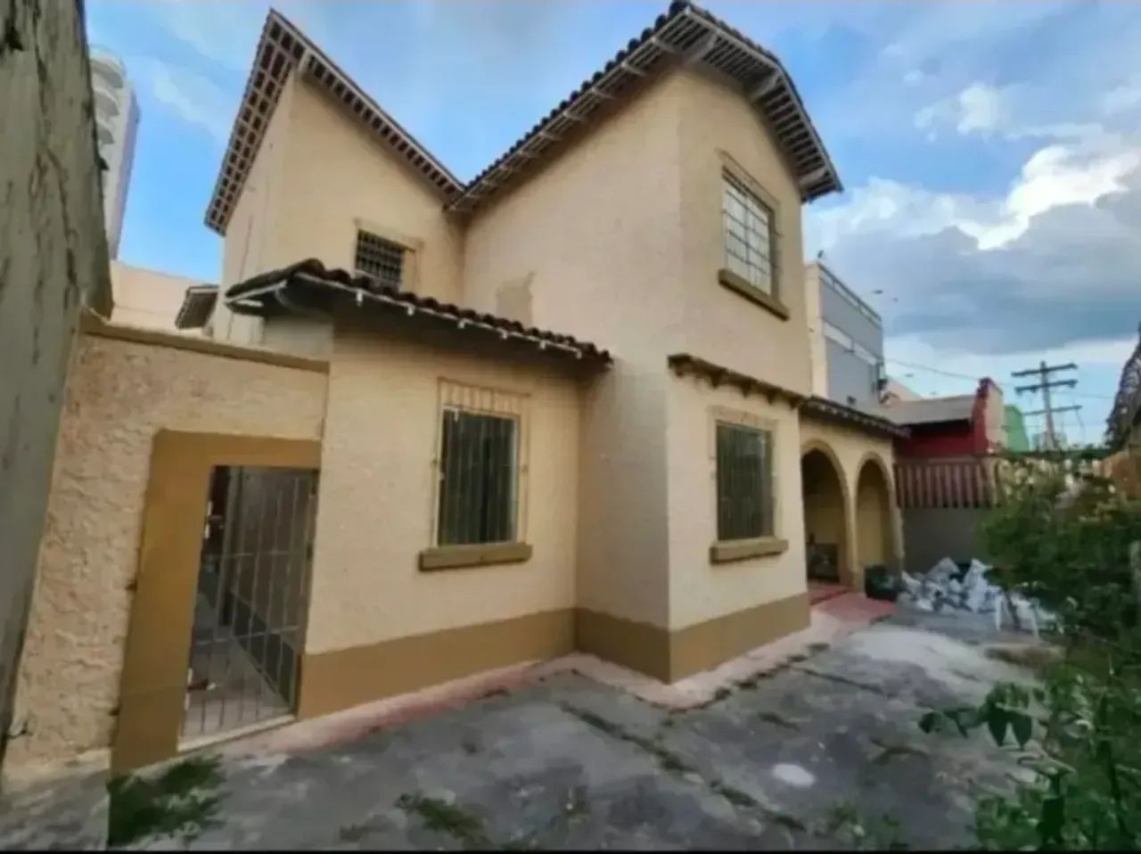 IMÓVEL COMERCIAL COM AMPLO ESTACIONAMENTO INTERNO - Foto 2