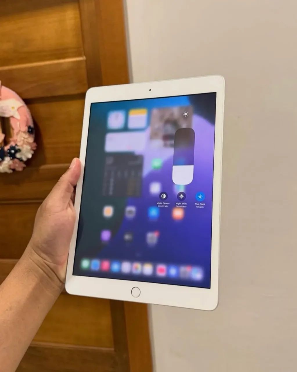 iPad 7ª Geração - Com Capa e Caneta - Impecável - Foto 3