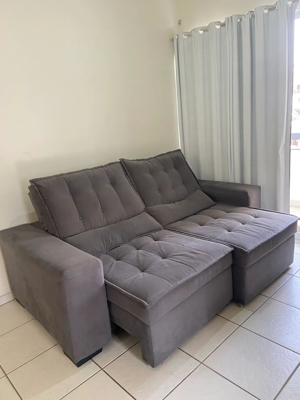 Vende - se sofá 4 lugares retrátil e reclinável  - Foto 3