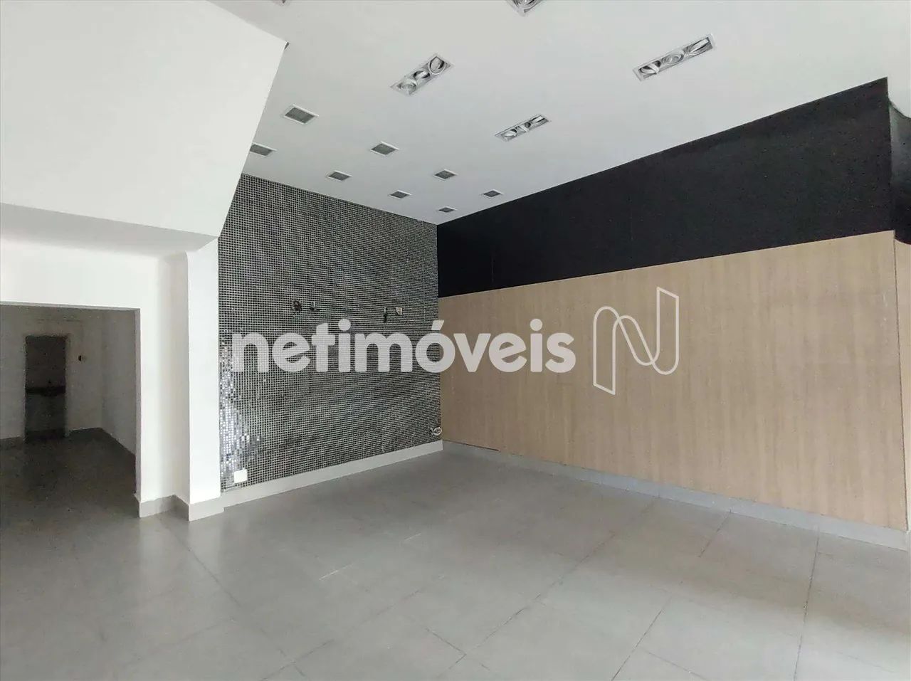 Loja de 110 m²; com Pé-Direito alto na Av. Augusto de Lima - Foto 5