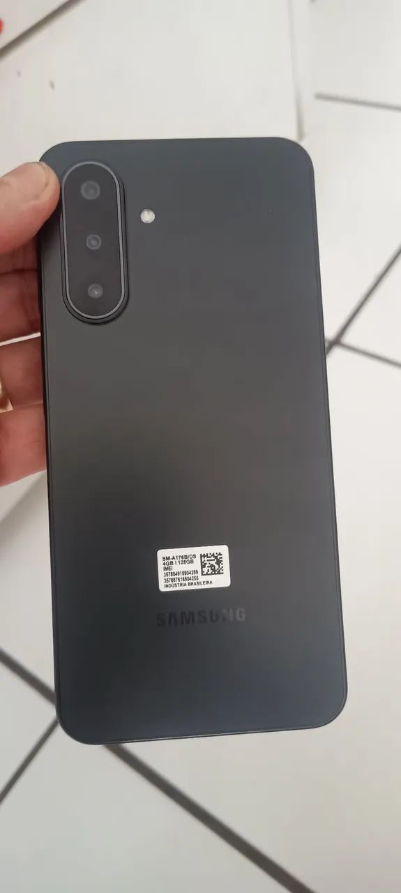 Samsung A17 128gb e 4gb ram - com caixa e nota fiscal - Foto 2