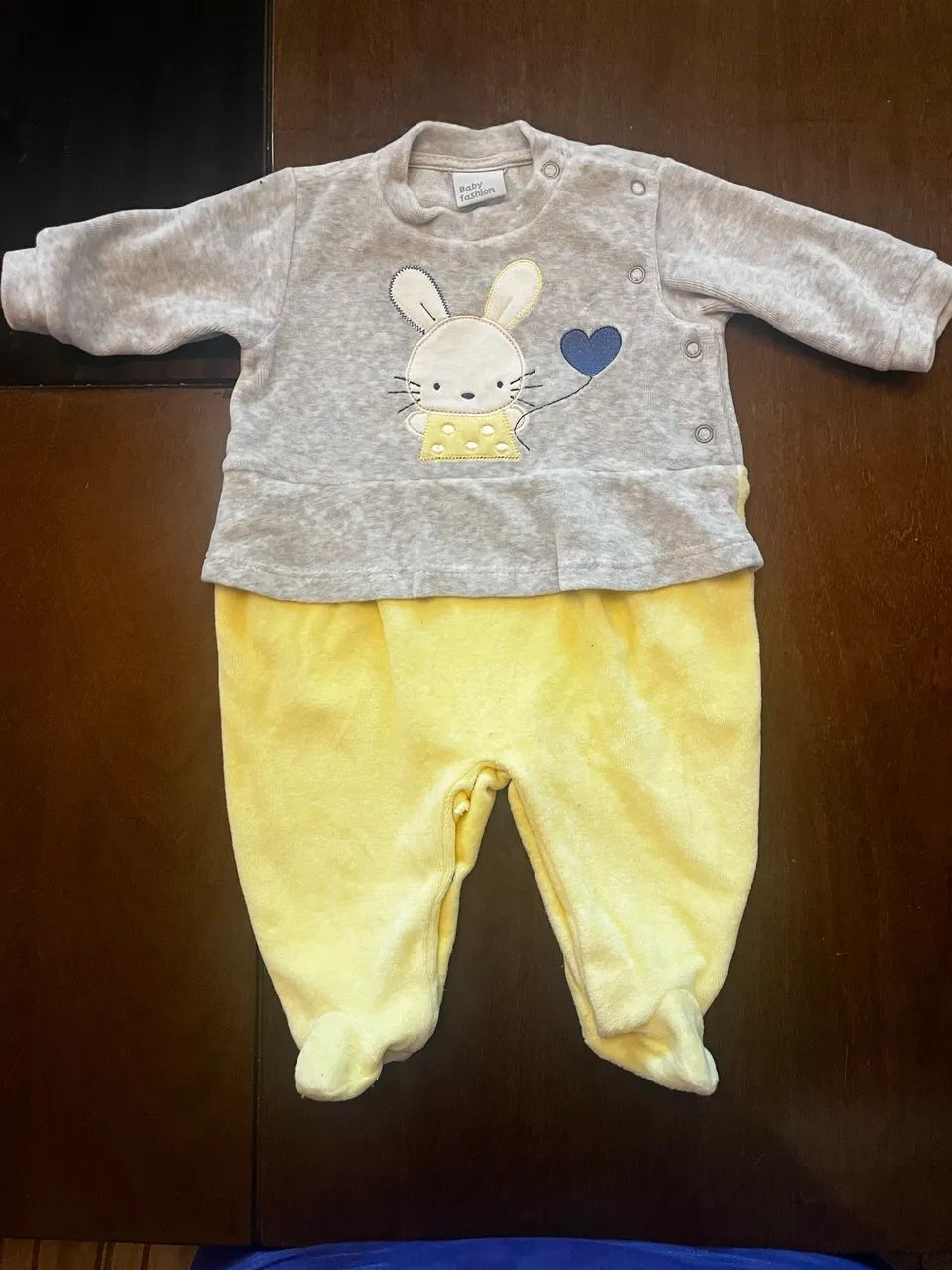 Macacão em Plush Coelhinho bebê menina RN