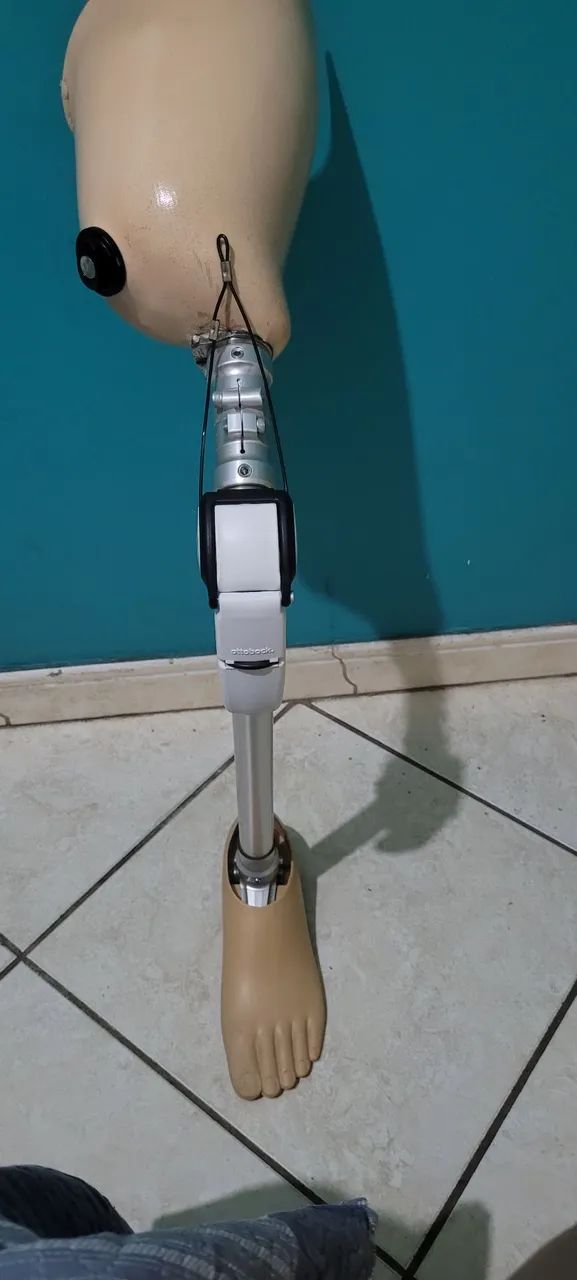 Protese membro inferior joelho mecanico  - Foto 2