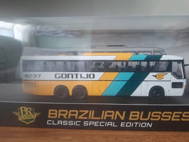 Ônibus miniatura
